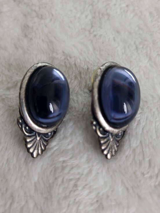 Jewelry - Vintage Navy Blue Cabochon Silver Color Earrings